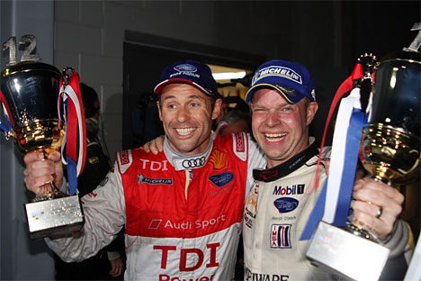 Jan Magnussen og Tom Kristensen med deres pokaler efter løbet
